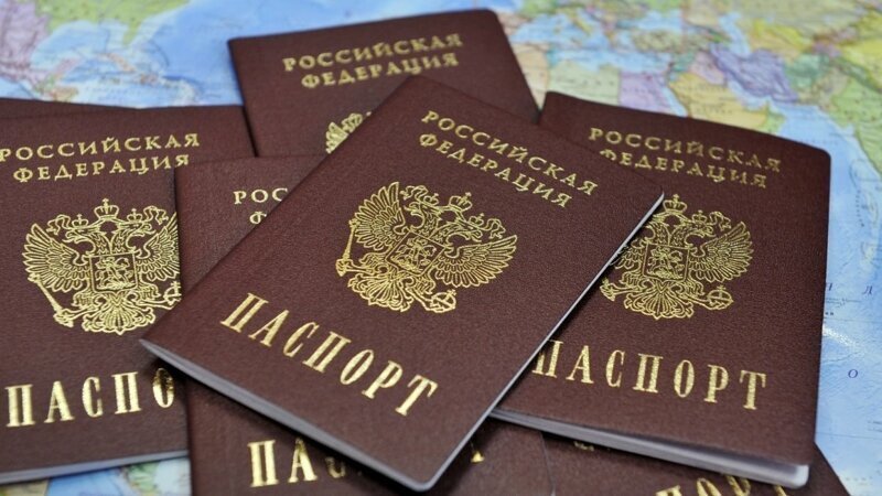 Путин разрешил жителям ДНР и ЛНР получать российское гражданство по упрощенной схеме