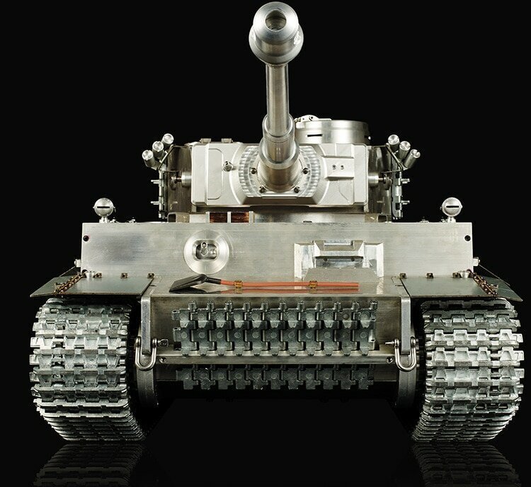 Модель танка «Тигр» в масштабе 1:8 на радиоуправлении с Алиэкспресс