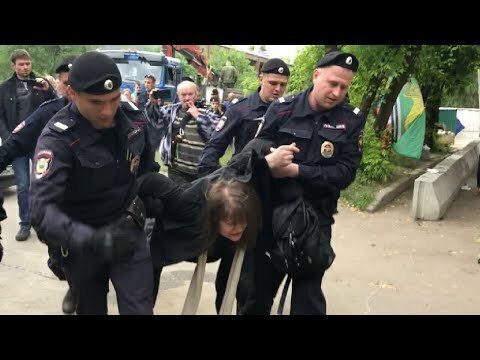 Жесткие задержания и избиения жителей  в Москве
