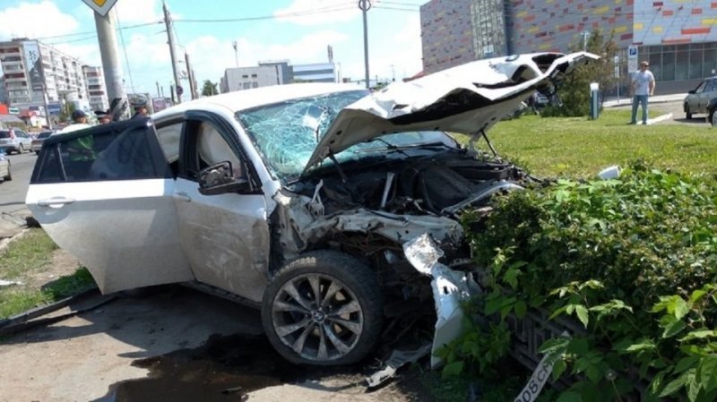 Авария дня. ДТП с участием трех автомобилей в Омске