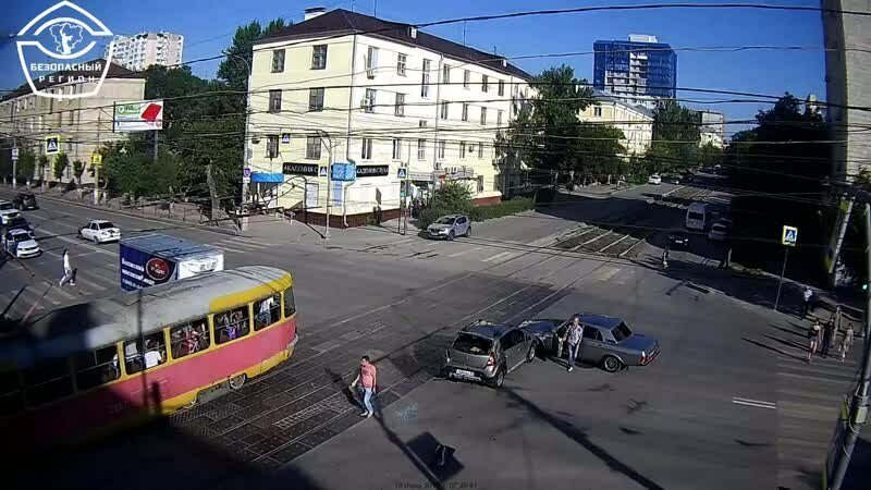 Утренний замес в Волгограде