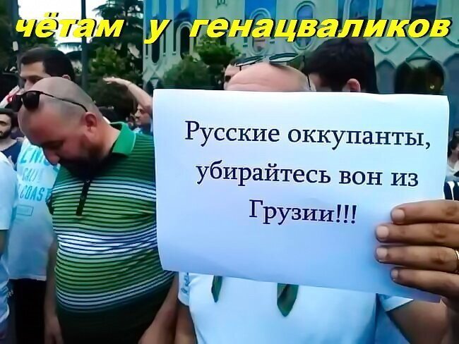 Пеновани с мамалыгой из ГосДепа  (пеновани - разновидность хачапури, готовится из слоеного теста)