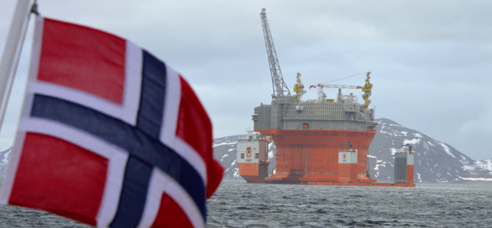 Норвегия отказывается от нефтедобычи