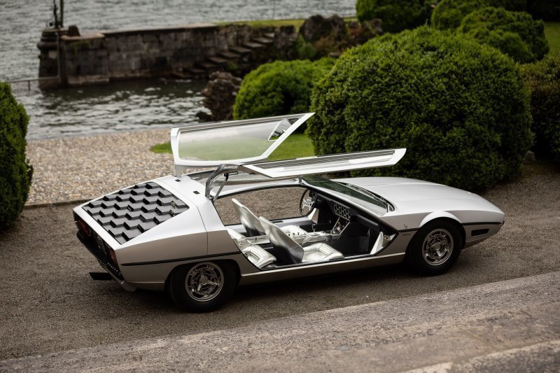 Lamborghini Marzal концепт с футуристичным дизайном 1967 года