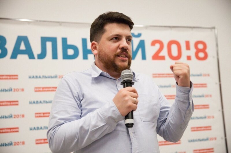 По стопам Мавроди: Навальный и Волков купаются в деньгах