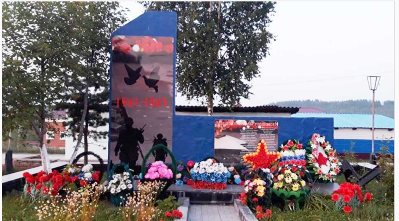 На памятнике погибшим в ВОВ появились солдаты НАТО