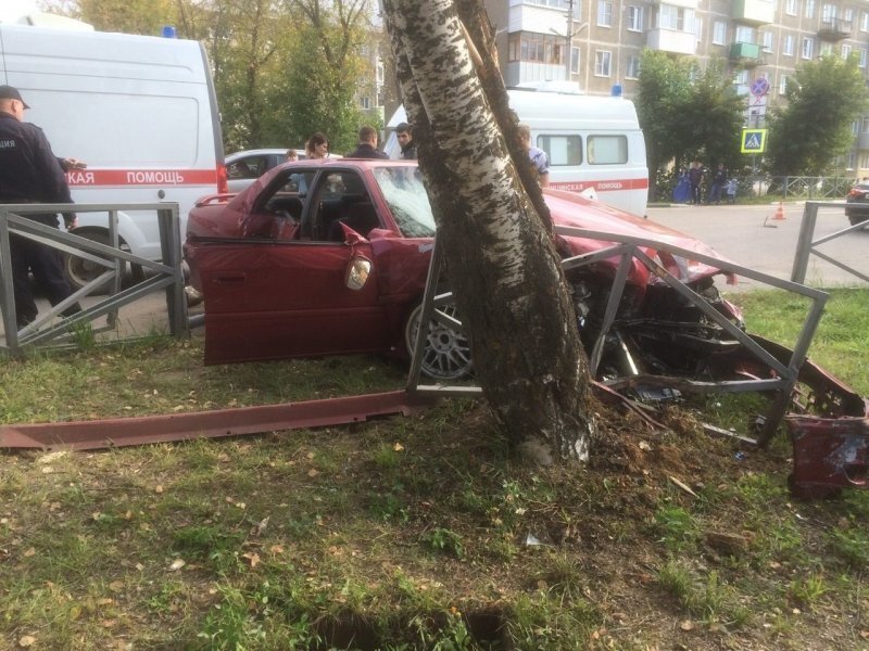 Авария дня. В Ивановской области погиб пассажир Тойоты