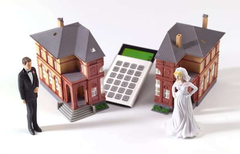 Как разделить ипотеку в случае развода и когда банк не сможет отобрать квартиру за долги