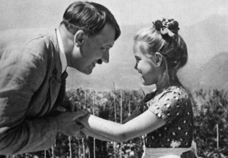 Гитлер на фото с еврейской девочкой. Кто она, что их связывало и чем все для нее закончилось
