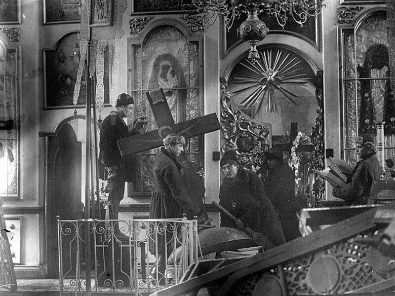 ТОП-4 либеральных мифов о большевиках в Советском государстве
