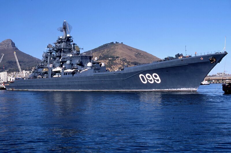 Американский политик поздравил ВМС США фотографией российского атомного крейсера