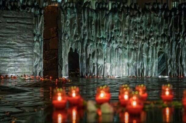 Политическим репрессиям посвящается