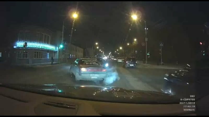 ДТП в Омске с полицейской машиной