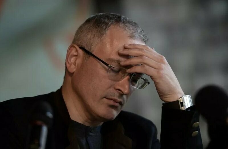 Серуканов призвал Ходорковского вместо помощи Навальному вернуть украденное россиянам