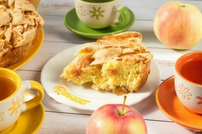 Восхитительная шарлотка: в честь кого был назван яблочный пирог?