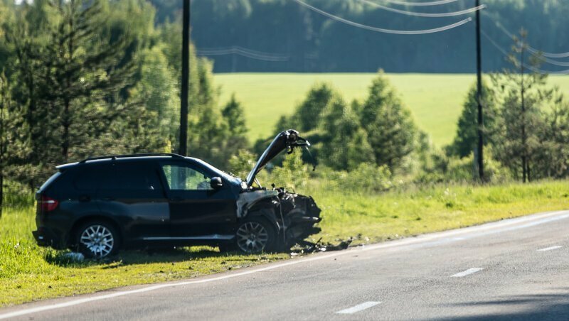 Эксперты назвали лучшие способы остановки автомобиля при отказе тормозов