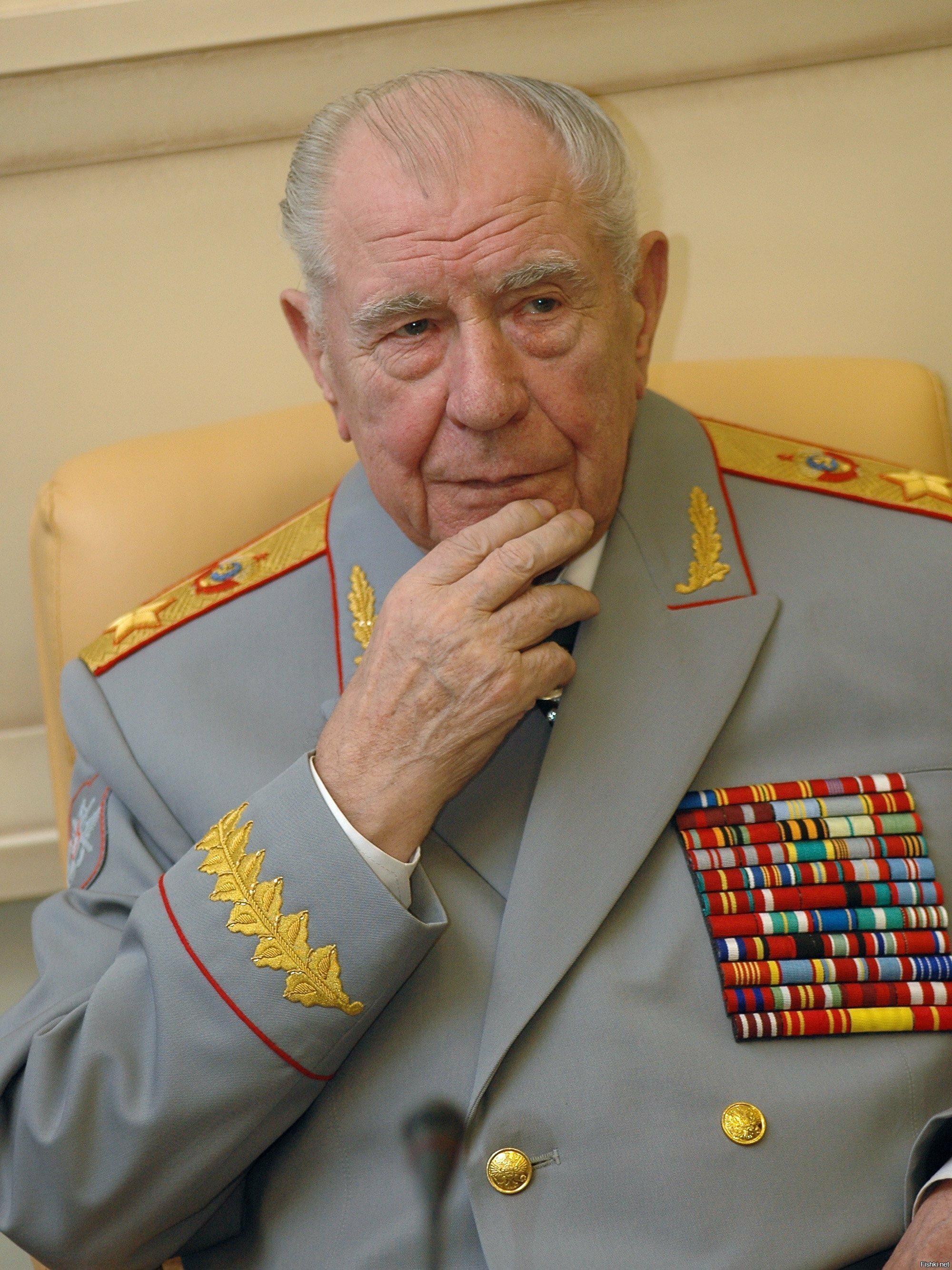 Вспомнил,как в 1990-м году нам,ещё зелёным салагам после учебки (вся рота,кон...