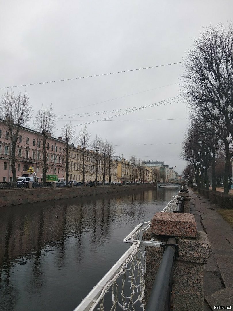 Прогулка по набережной Крюкова канала