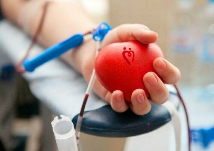 В Липецкой области закрыли станцию переливания крови и предложили врачам работать трактористами