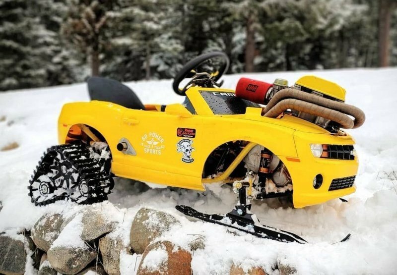 Миниатюрный Chevy Camaro с мотором от квадроцикла превратили в снегоход