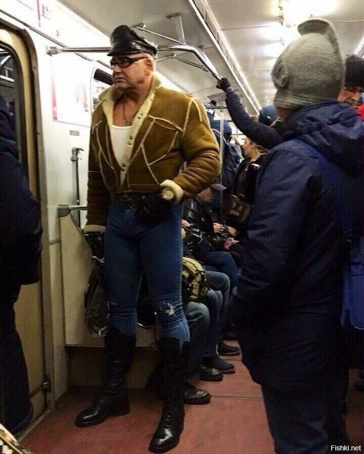 В Москве здоровенный гей загасил в мясо двух дагестанцев, которым не понравил...