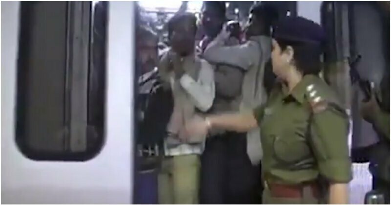 Как в Индии наказывают мужчин, решивших прокатиться в женских вагонах