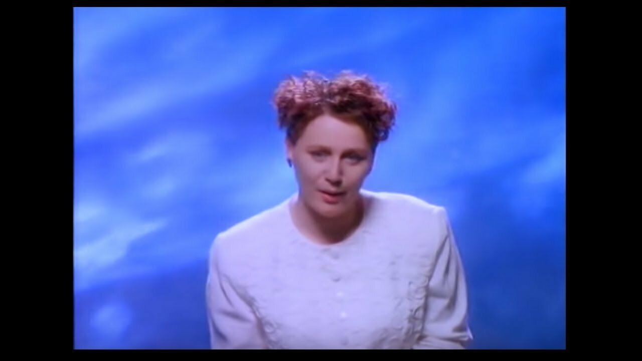 из величайших вокалисток: Cocteau Twins - Carolyn's Fingers