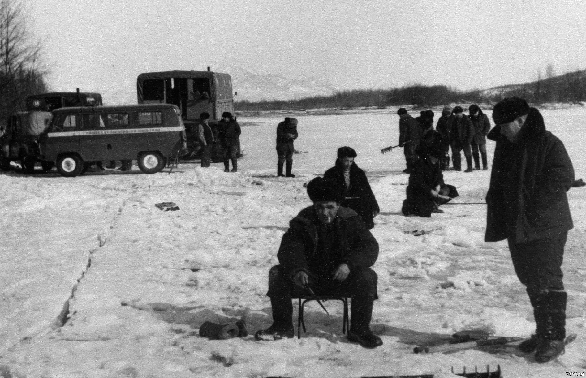 Подлёдная рыбалка в Магадане, 1979 год