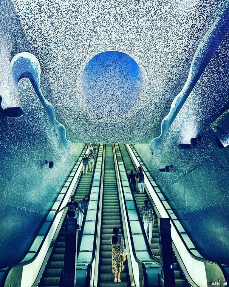 Метро, Неаполь, Италия