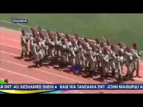 Военный парад в Занзибаре (Маски-Шоу)