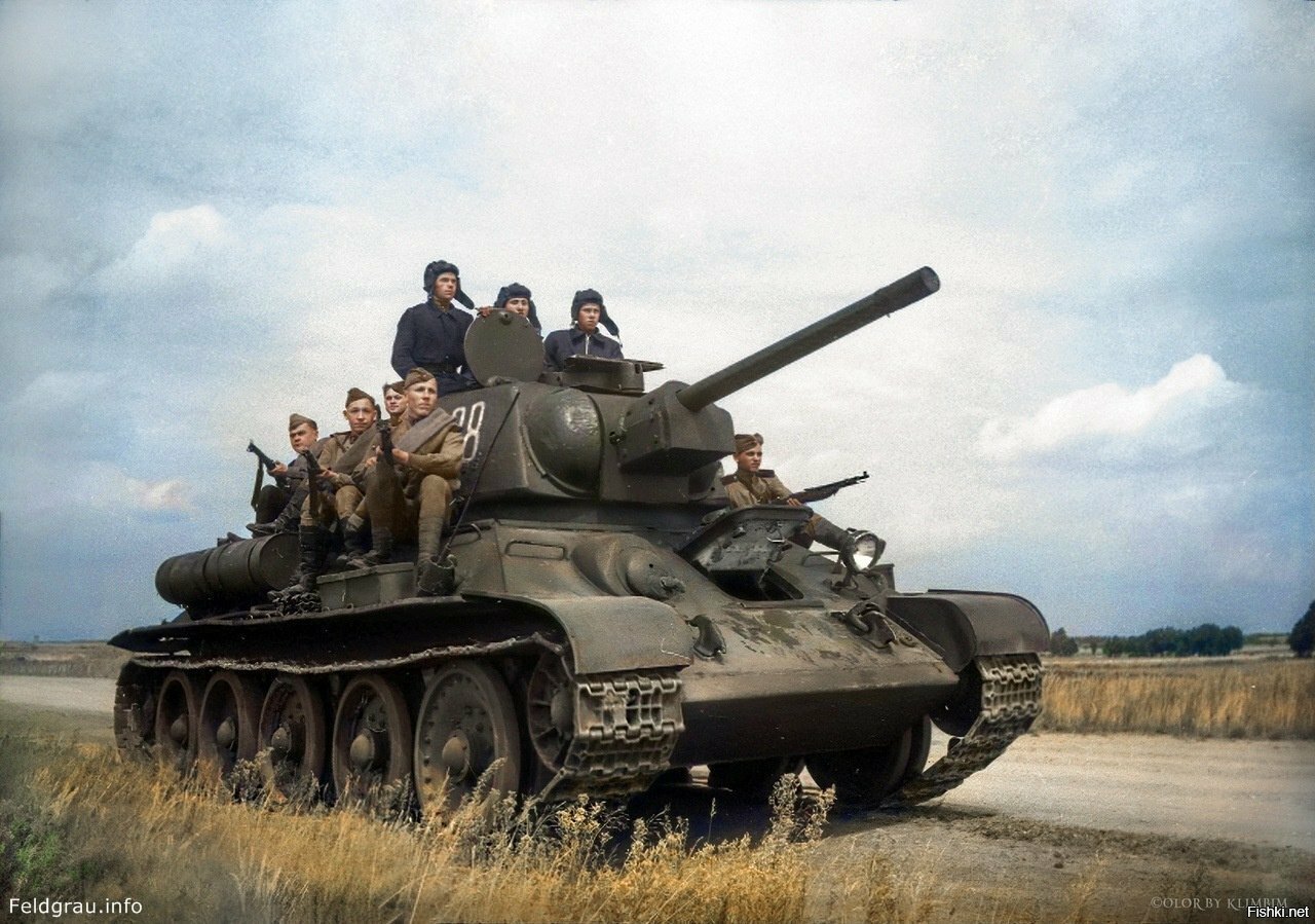 Танковый десант под командой гвардии старшины Иванова на броне T-34/76