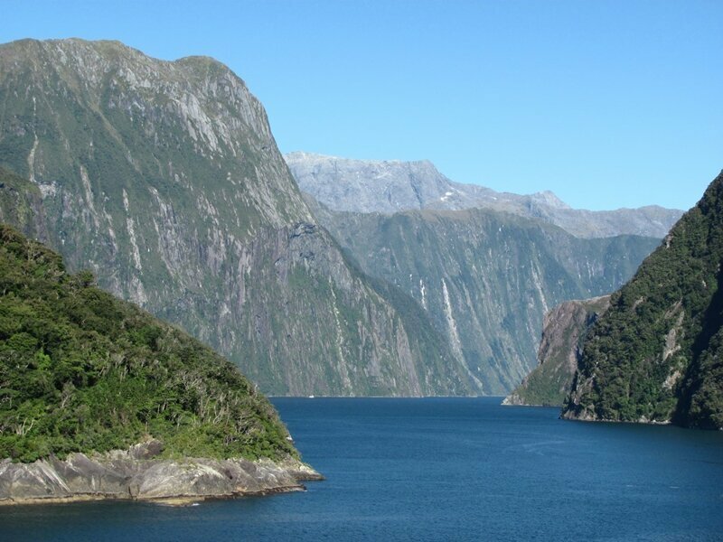 Новозеландские фьорды Dusky Sound, Thompson sound и Milford Sound