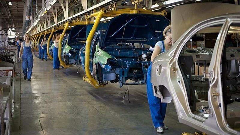Российские автомобили Lada начали выпускать на украине