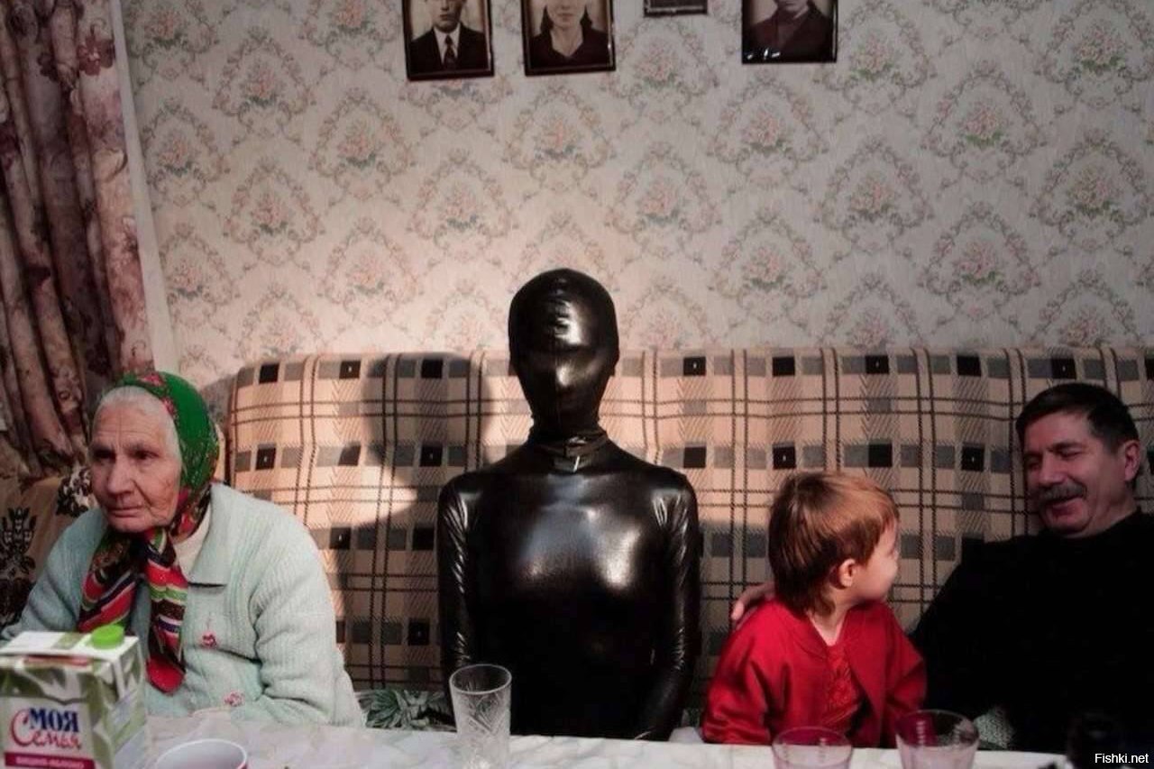 ...Дика, печальна, молчалива,
Как лань лесная боязлива,
Она в семье своей род...