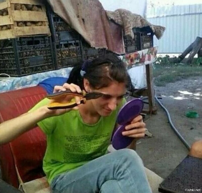 - Милый, а ты меня не боишься, когда я без косметики