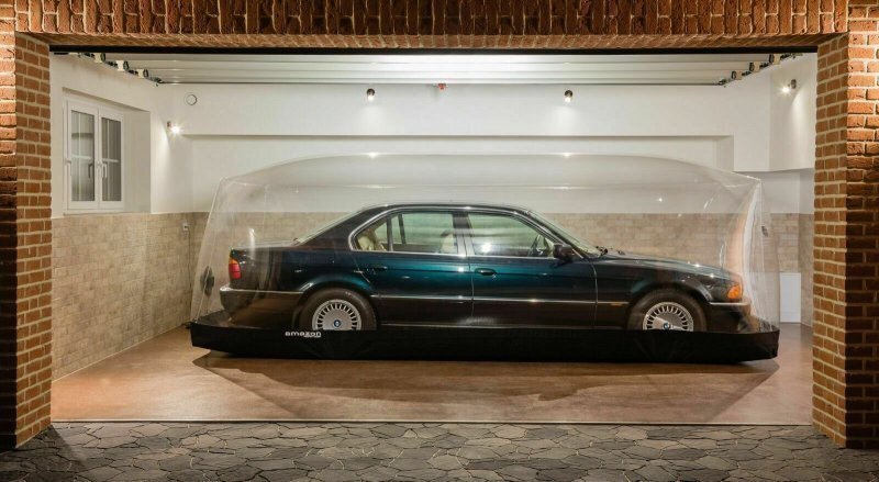 Законсервированная на 23 года в пузыре BMW 740i выставлена на продажу