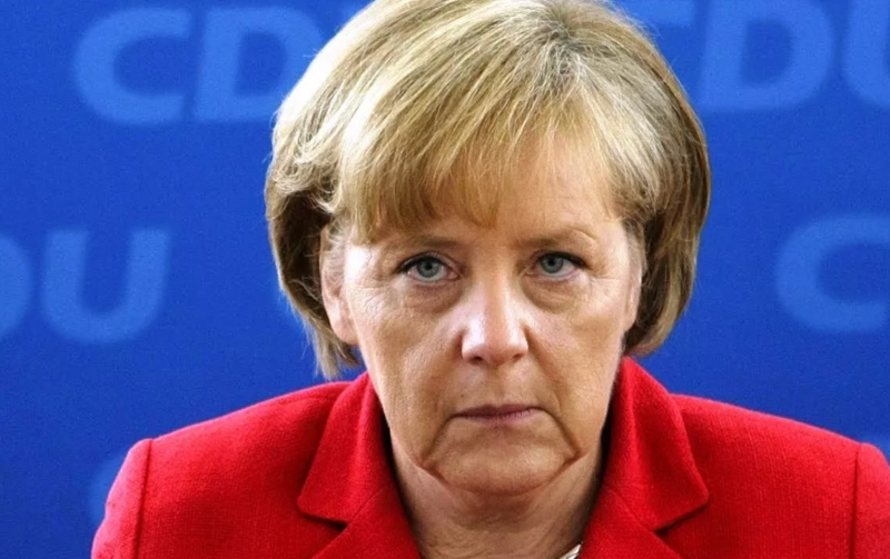 «Алкоголичка!» — европейцы накинулись на Ангелу Меркель