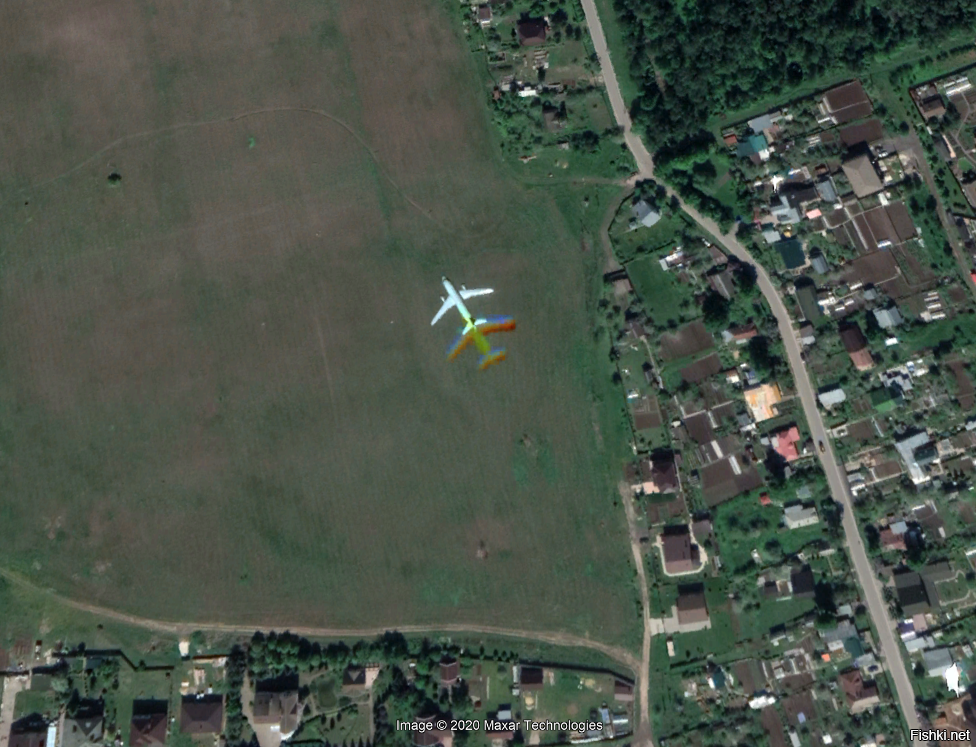 Какова вероятность случайно найти летящий самолет на гугл картах 