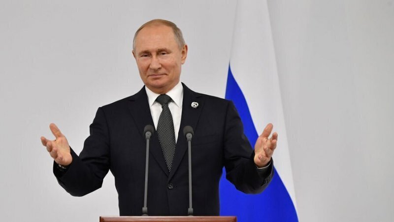 Новые выплаты от Путина: кому и сколько денег положено