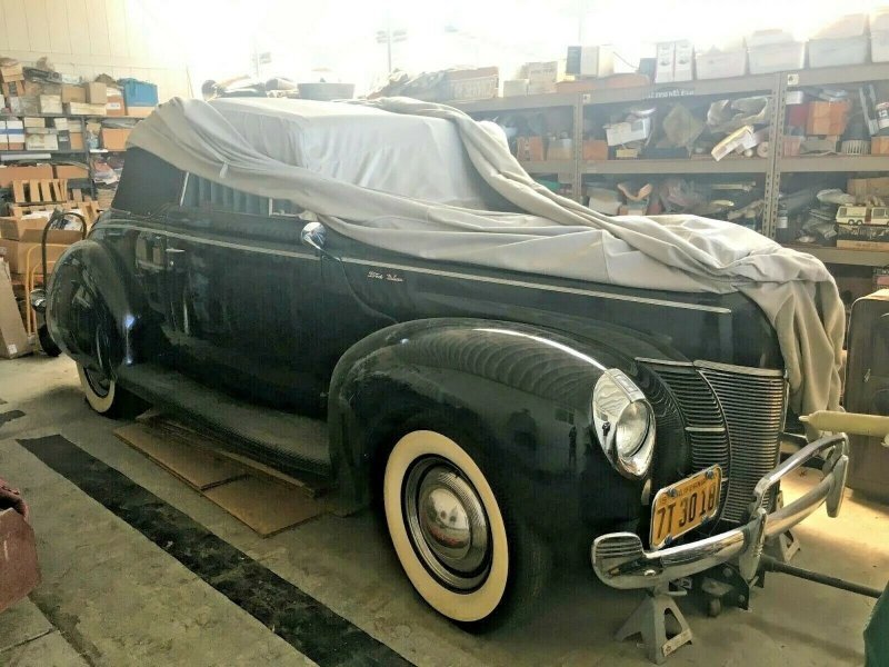 Ford DeLuxe модель 1940 года в идеальном состоянии после реставрации 9 лет простоял в гараже