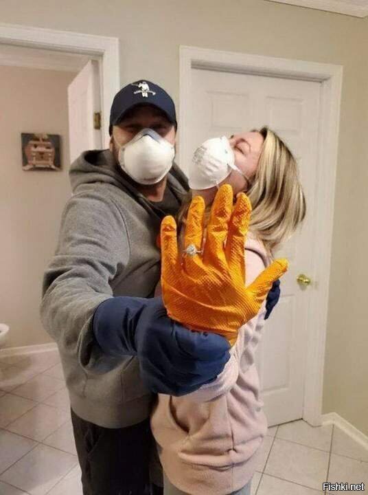 А теперь поцелуйтесь как сможете