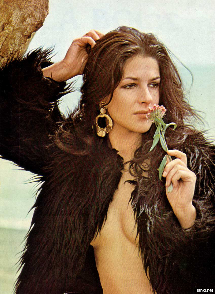 Актриса Антония Сантилл