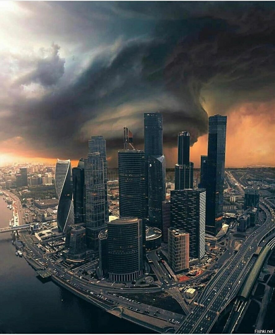Москва грозовая