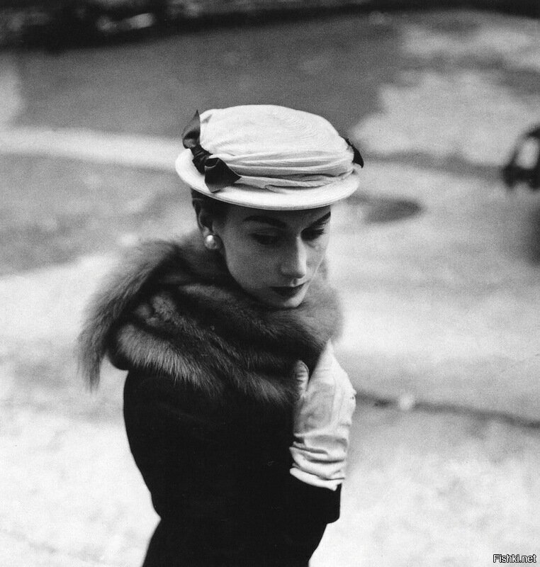 Парижанка, 1954 г