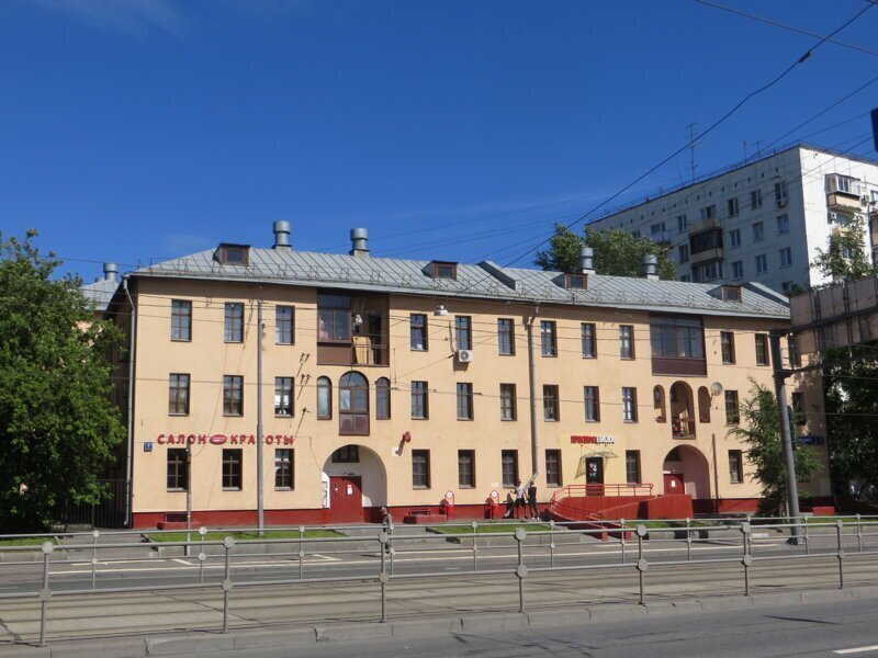 Показательные дома для рабочих на Русаковской