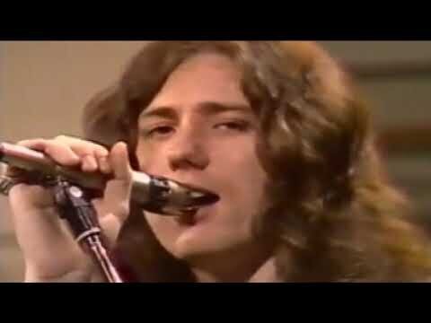 монтаж не мой )) Deep Purple - Hold On