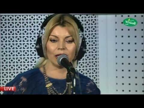 старушка жжет