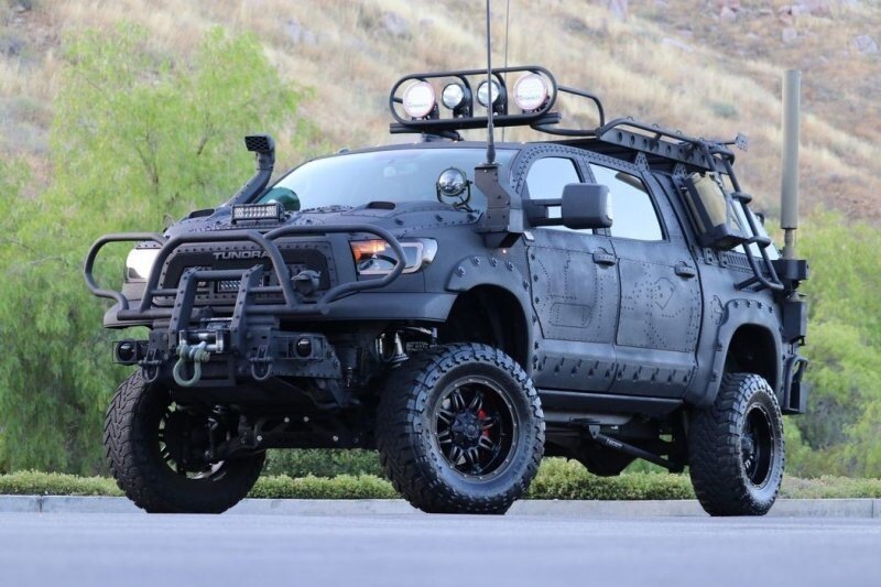 С этой сумасшедшей Toyota Tundra не страшен никакой зомби-апокалипсис