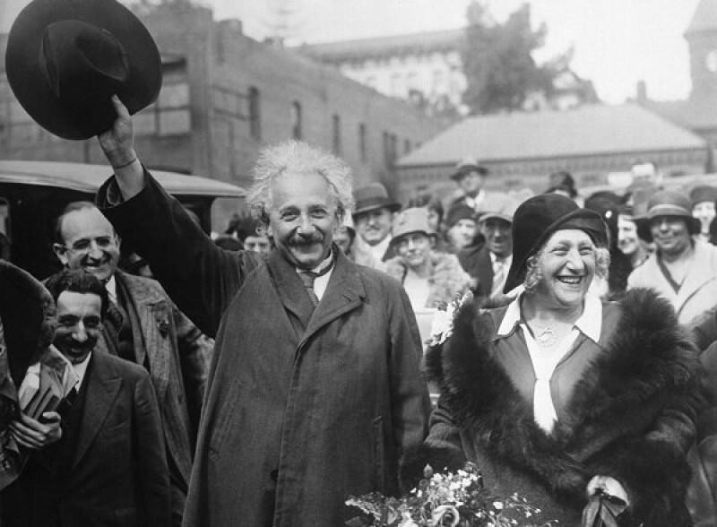 Случай в порту: как Эйнштейн был мало кому известным физиком, а стал всемирно известным ученым