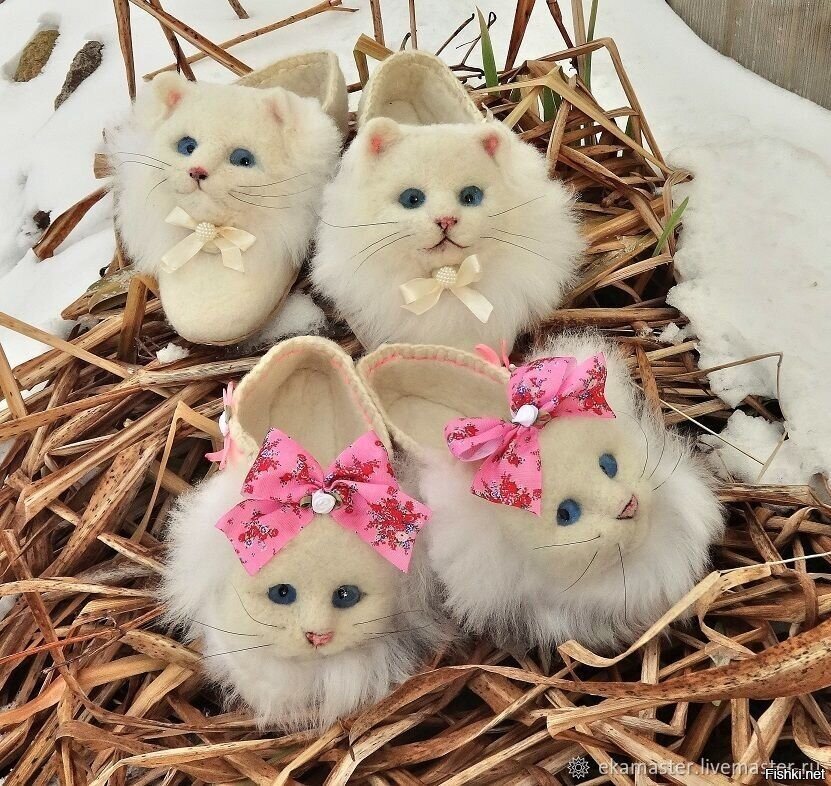 Неживые, чужие ладони